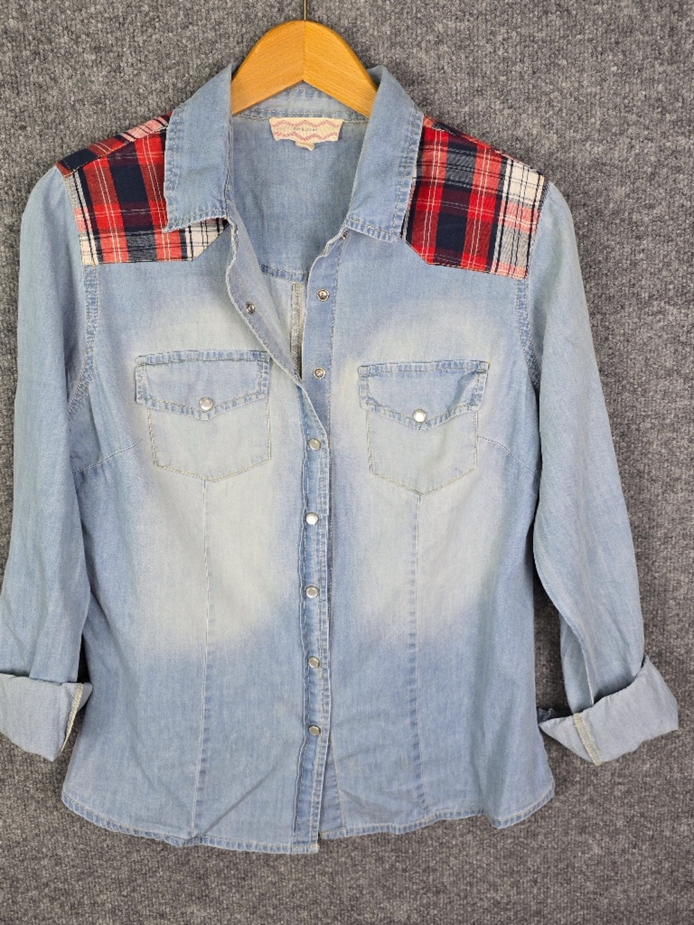 Pink Rose Western Denim Plaid Pearl Snap Shirt Medium